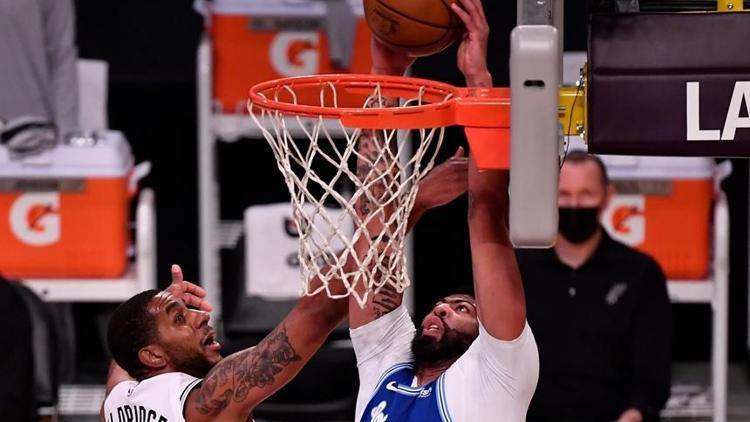 NBAde Gecenin Sonuçları | Spurs, Lakersın galibiyet serisine son verdi