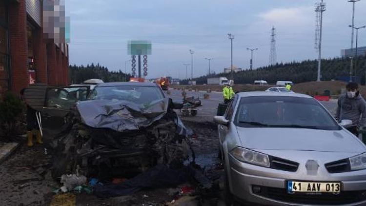 Cip dinlenme tesisine daldı: 1 ölü, 8 yaralı