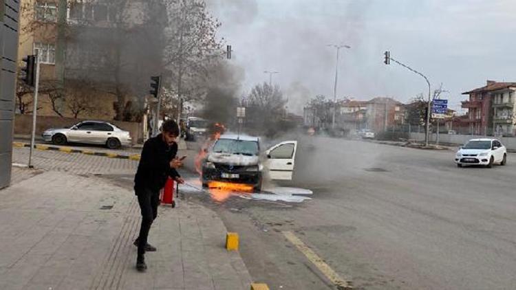 Kırıkkalede, seyir halindeki otomobil yandı