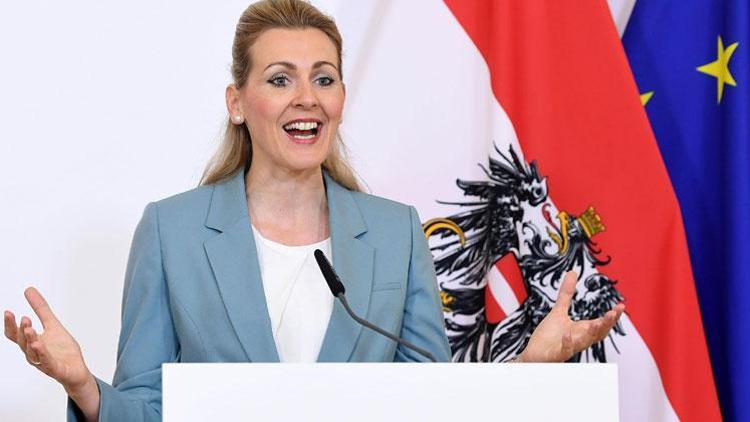 Avusturya Çalışma Bakanı istifa etti