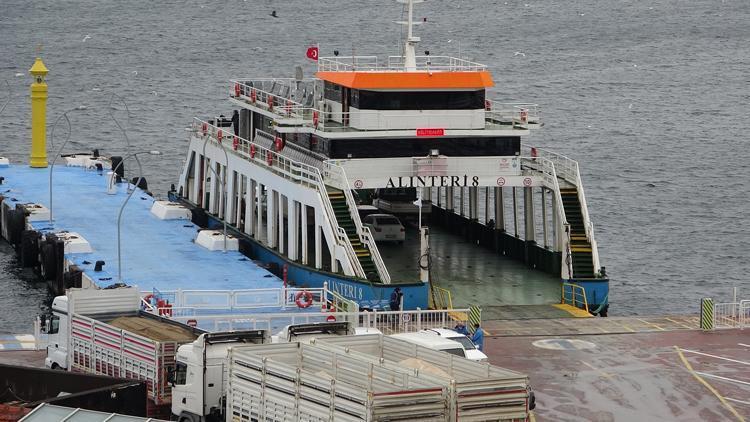 Gökçeada ve Bozcaadaya yarınki feribot seferleri iptal edildi