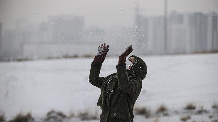 Meteorolojiden İstanbul için kar yağışı müjdesi Tarih verildi