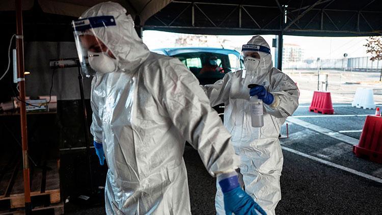 İtalyada koronavirüs salgınında son veriler dikkat çekti