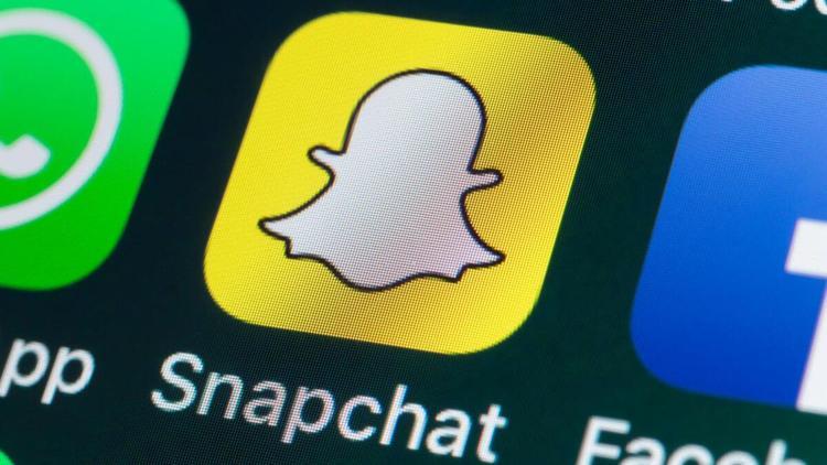 Snapchat uygulaması da Trumpın hesabını kapatıyor
