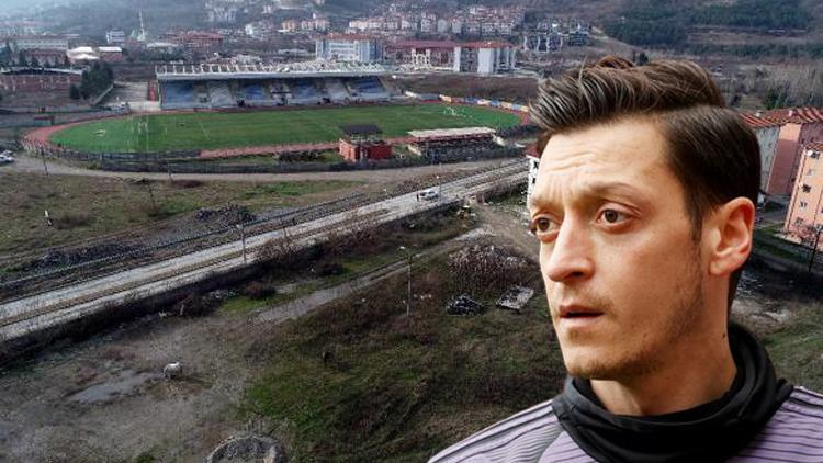 Mesut Özil, memleketi Devreke spor kompleksi yaptırıyor