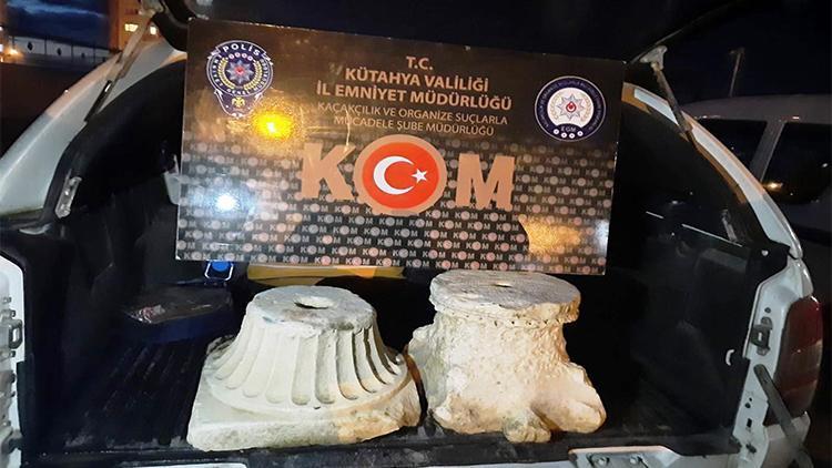 Kütahya’da Bizans dönemine ait iki sütun başlığı ele geçirildi