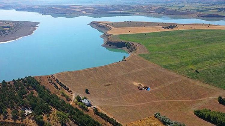 Barajdaki adayı 8 milyon TL’ye satıyor