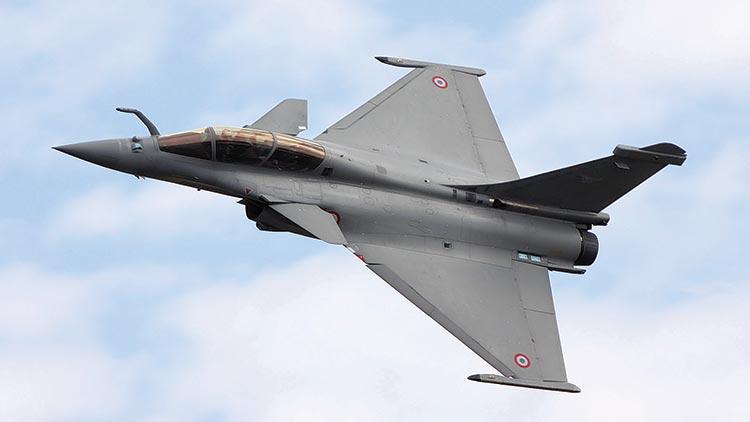 Yunanistan Fransa’dan 18 savaş uçağı alıyor