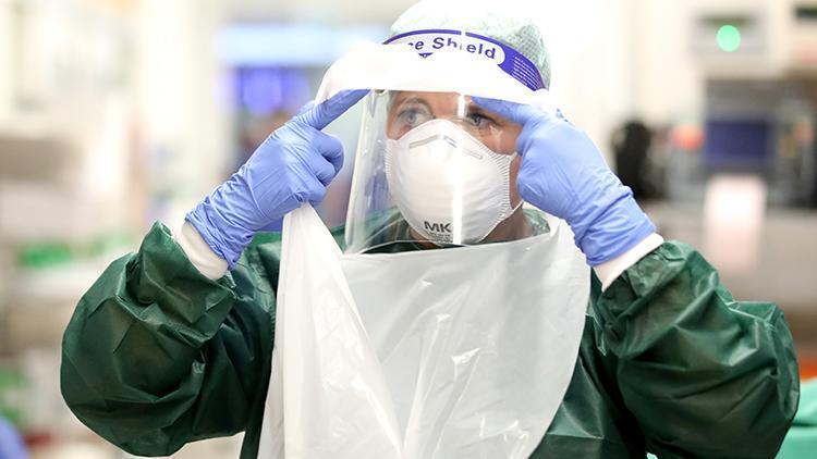 Almanyada son 24 saatte koronavirüsten 980 ölüm