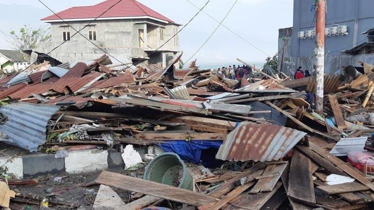 Endonezyadaki depremde ölenlerin sayısı 56ya yükseldi