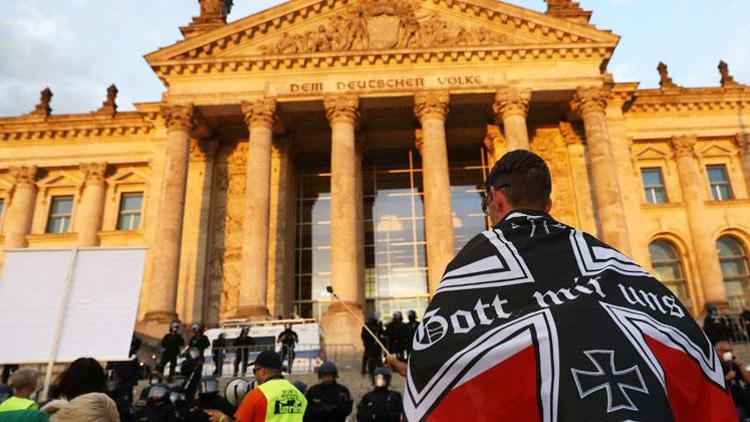 Reichstag’a girmeye çalışan göstericiler hakkında soruşturma