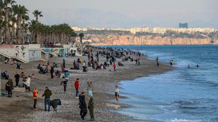 Ocak ayında Antalyada deniz ve güneş keyfi