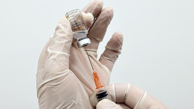 Türkiyede koronavirüs aşısı yaptıranların sayısı 1 milyonu aştı