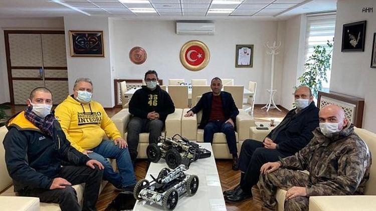 Lise öğrencileri Naim isimli güvenlik robotu geliştirdi