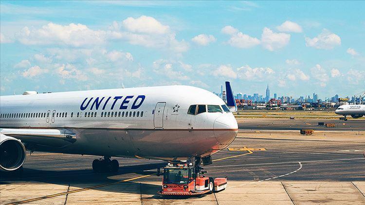 United Airlinestan büyük zarar