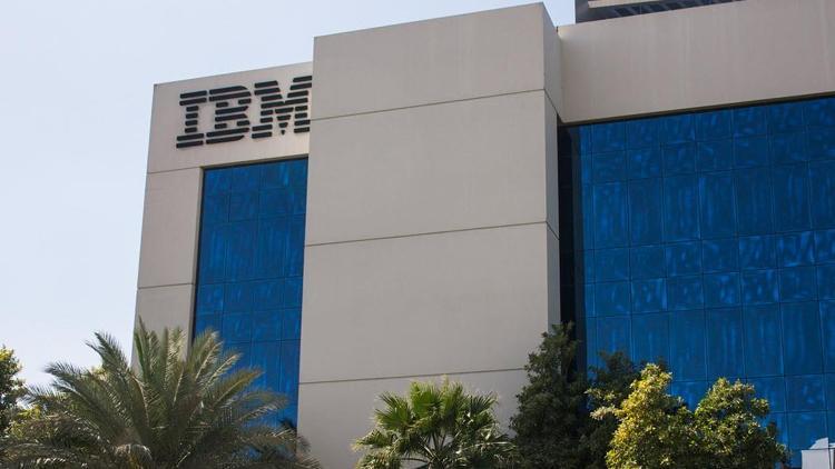 IBMin geliri 2020nin dördüncü çeyreğinde azaldı