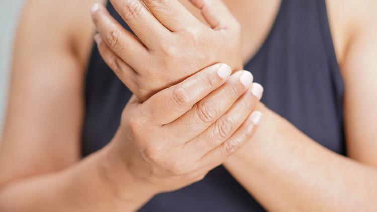 Kadınları Daha Çok Etkiliyor: Eklem Kireçlenmesi (Osteoartrit) Nedir?