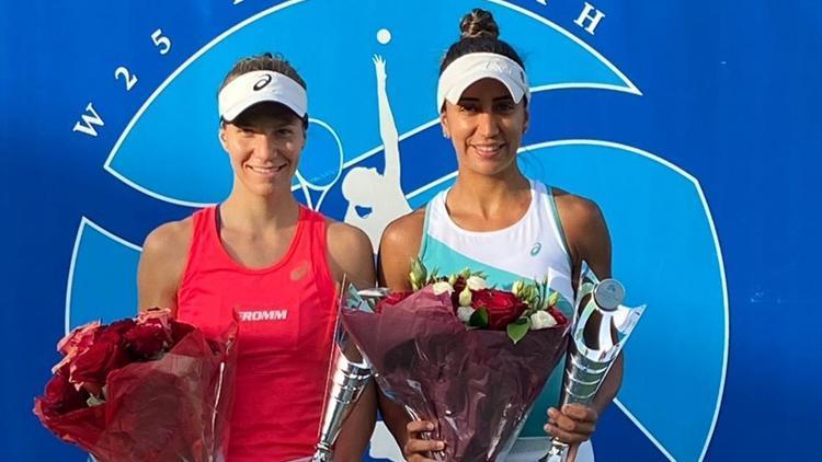 Milli tenisçi Çağla Büyükakçaydan Birleşik Arap Emirliklerinde çiftler şampiyonluğu