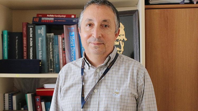 Hastalığı yenen Prof. Dr. Çete: Koronavirüs aşısı önemli bir silah
