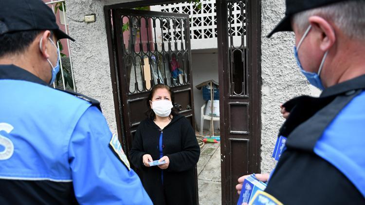 Polis, kapı kapı dolaşıp uyardı Koronavirüs aşısı yalanı...