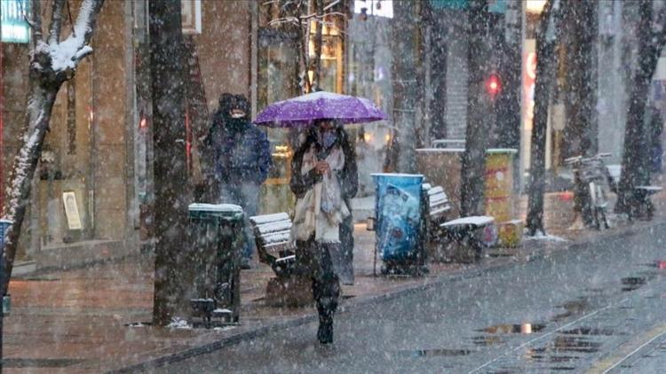 İstanbula ne zaman kar yağacak İşte Meteorolojiden gelen en son bilgiler