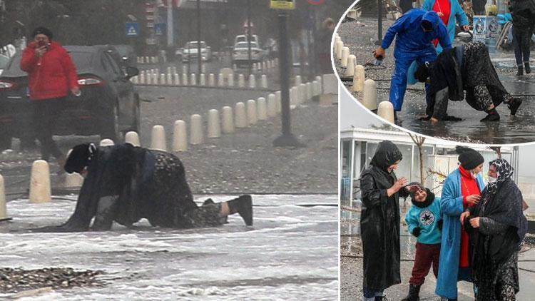 Antalya’da inanılmaz anlar Dev dalgalar yola savurdu….