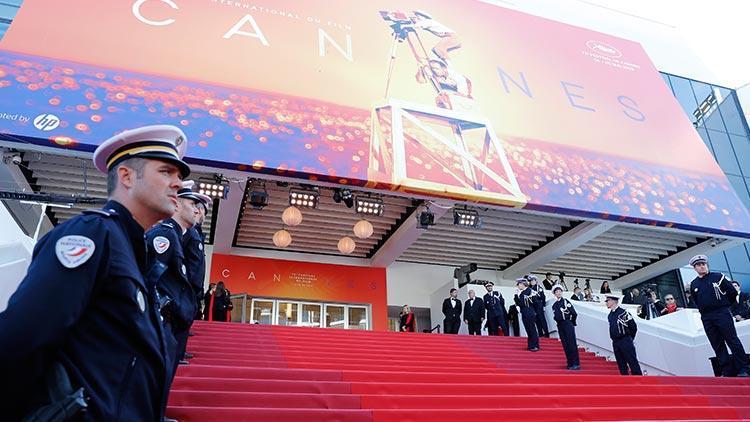 74. Cannes Film Festivaline koronavirüs engeli