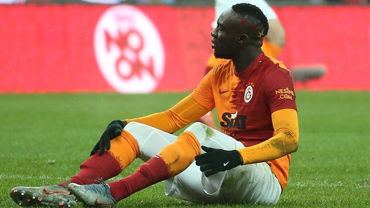 Galatasarayda Mbaye Diagne gidiyor, Yedlin geliyor