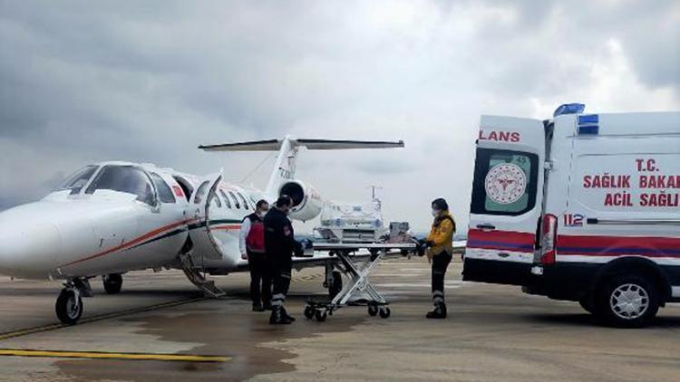 3 günlük bebek, ambulans uçakla Bursaya getirildi