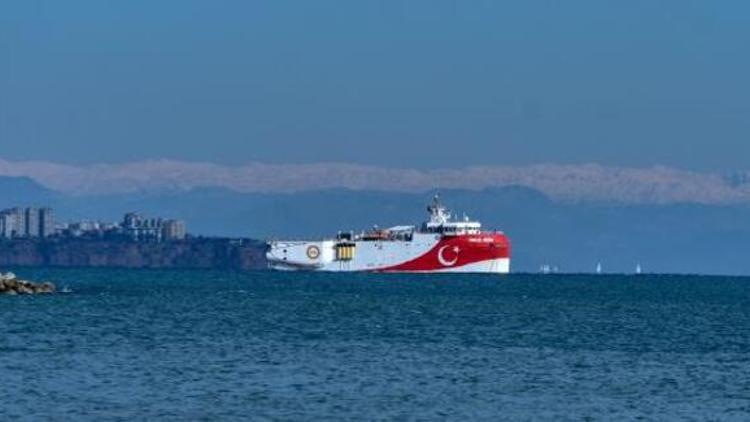 Oruç Reis, Antalya açıklarına demirledi