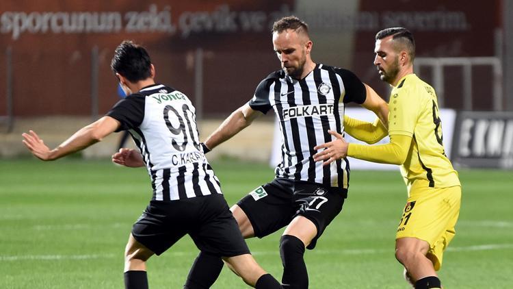TFF 1. Lig - Altay: 1 - İstanbulspor: 3
