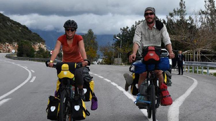 Fransız öğretmen çift bisiklet turuna Türkiyede başladı