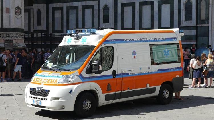 İtalya’da mafyadan, uyuşturucu satıcılarını korkuttuğu için ambulanslara siren açmama emri
