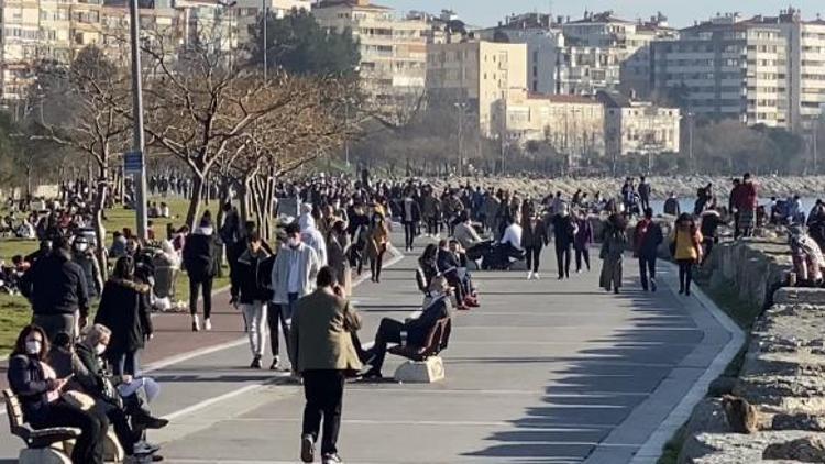 Kısıtlama öncesi Moda Sahilinde yoğunluk