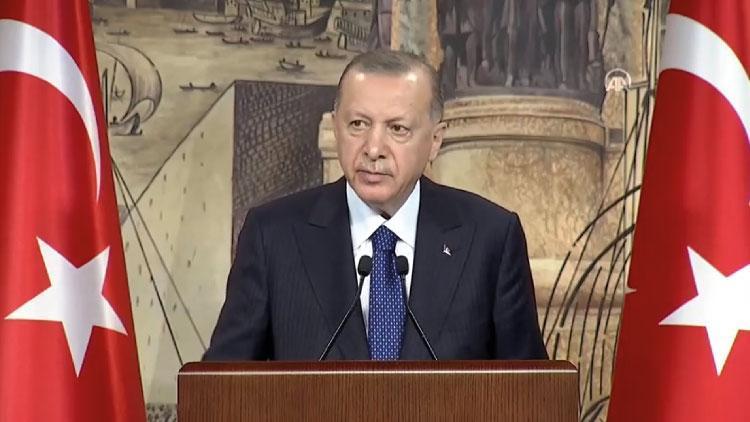 Cumhurbaşkanı Erdoğan: Müslümanlar çift yönlü cendereye alınıyor