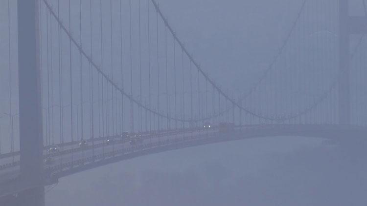 İstanbul Boğazında sabah saatlerinde sis etkili oldu