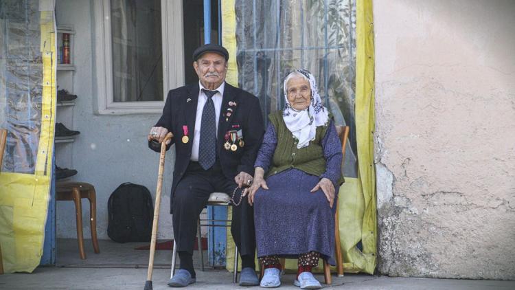 Veli amca evinden ayrılmak istemiyor