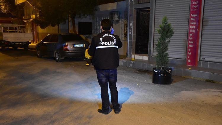 İzmirde aile içi kavga kanlı bitti: 2 yaralı