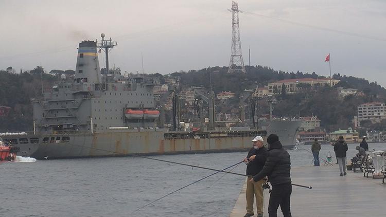 ABD savaş gemisi İstanbul Boğazından geçti