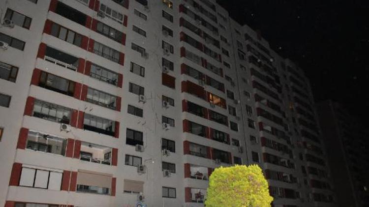 İzmirden acı haber 7nci kattan düşerek hayatını kaybetti
