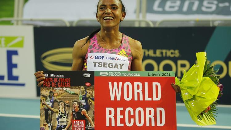 Kadınlar 1500 metrede dünya salon rekoru kırıldı Etiyopyalı Tsegay...