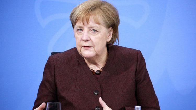 Merkel: Rakibimiz virüs, onunla savaşıyoruz