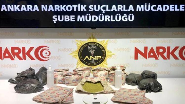 Ankarada kese kağıdında uyuşturucu ticaretine 2 gözaltı