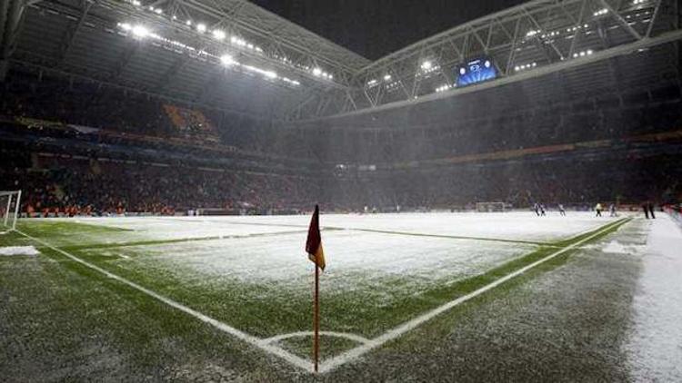 Galatasaray Kasımpaşa maçı ertelenecek mi Karşılaşmanın saat değişikliği gündemde