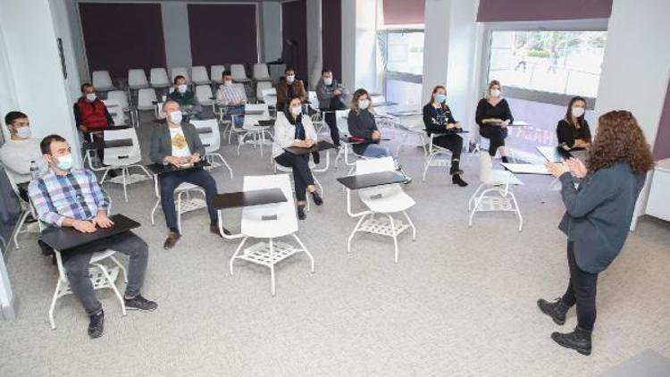 Nilüfer Belediyesi çalışanlarına toplumsal cinsiyet eşitliği eğitimi veriyor