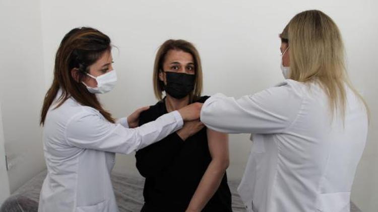 Nevşehir Valisi Becel, aşı oldu