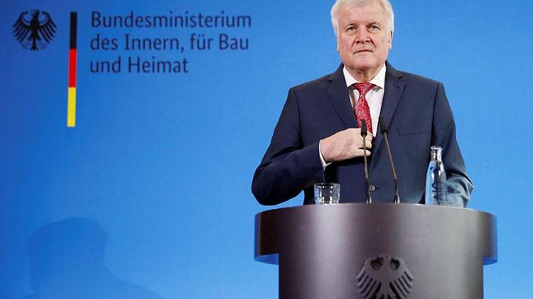 Seehofer sonunda patladı: ‘Yeter artık’