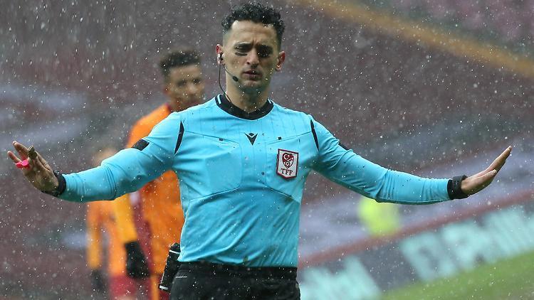 Galatasaray - Kasımpaşa maçında tartışmalı penaltı pozisyonu