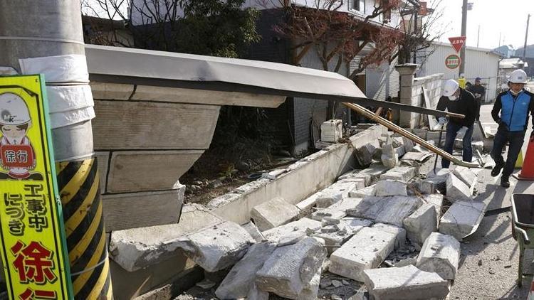 Fukuşimadaki 7,3lük depremde 160 kişi yaralandı