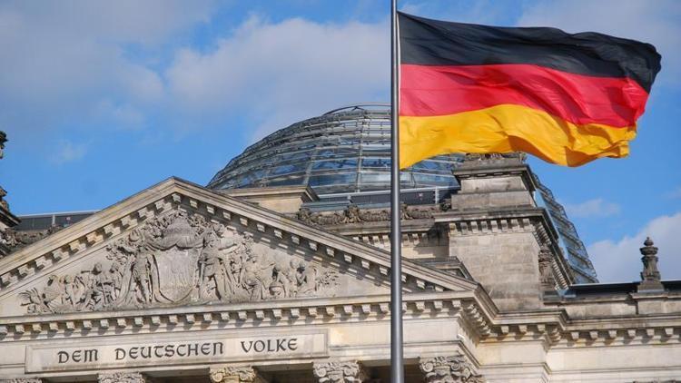 Almanyada yatırımcı ve analistlerin ekonomiye güveni şubatta yükseldi